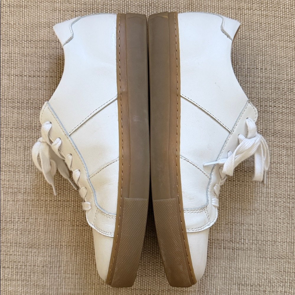 Greats Royale White Leather Sneakers Gum Sole Men’s Size 7 Minimalist — image 6 of 8